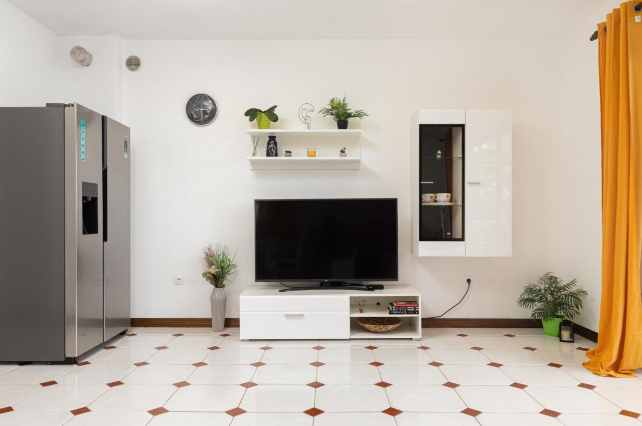 Cukerina Apartment With Whirpool & Sauna Porec Exterior photo